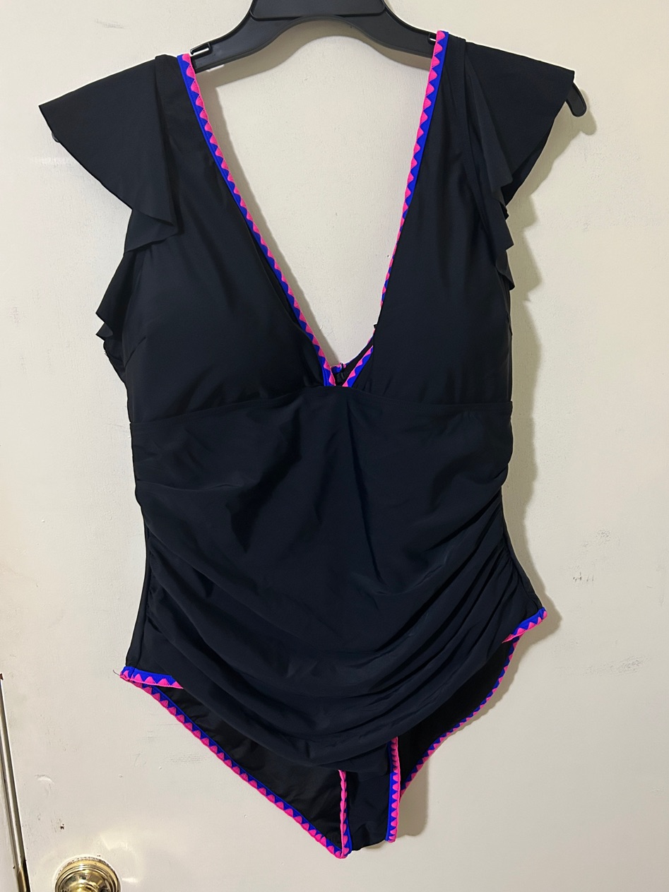 Aidonger Black One-Piece Swimsuit With Pink Trim